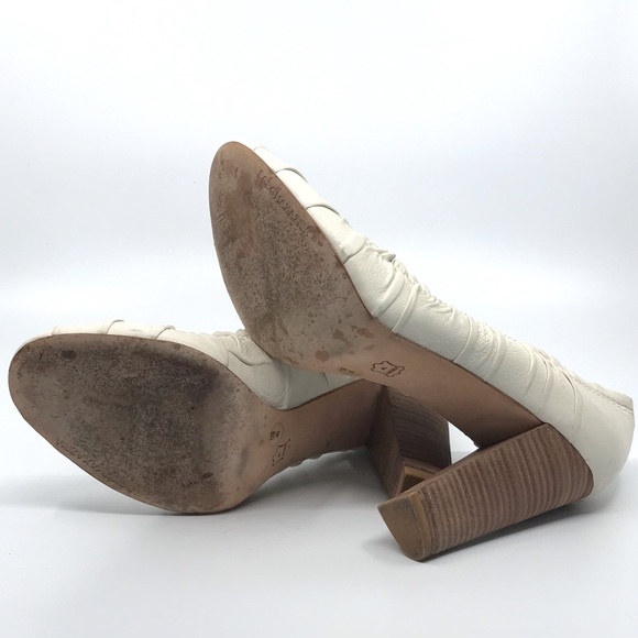 BCBGMAXAZRIA LIGHT CREAM GATHERED LEATHER PUMP - Picture 7 of 7